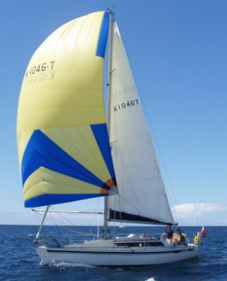 Jouet 1080 sailboat under sail