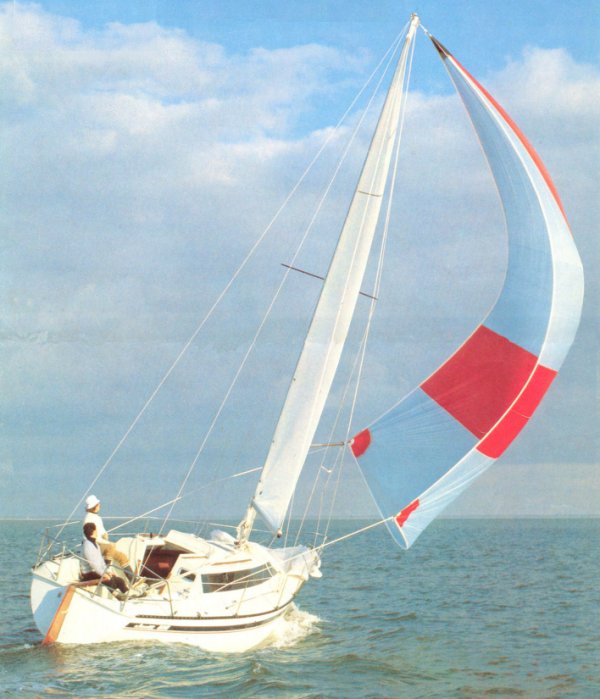 Jouet 820 sailboat under sail