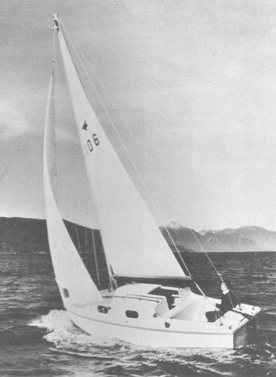 Kingfisher 20 sailboat under sail
