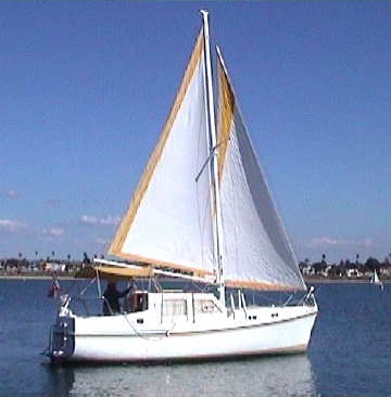 La paz 25 sailboat under sail