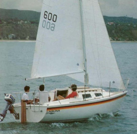 Laguna 22 sailboat under sail