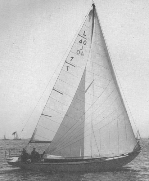 Lapworth 40 sailboat under sail