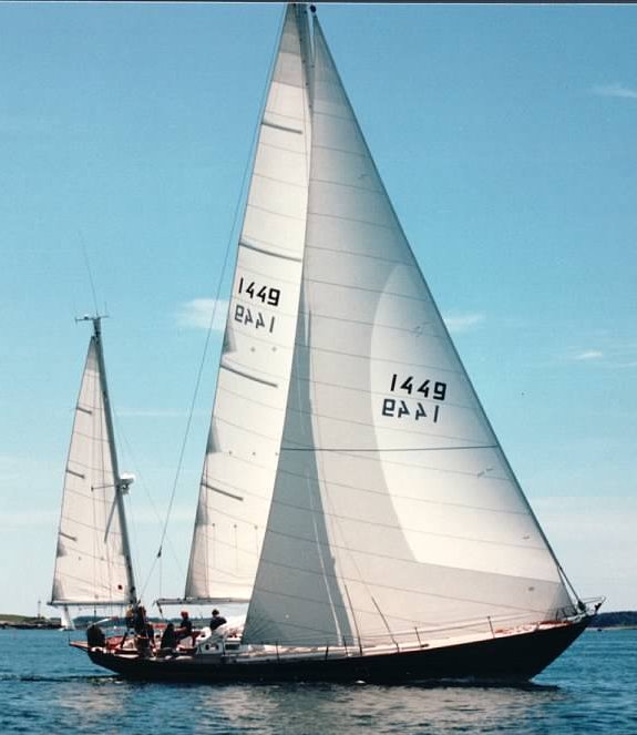 Le comte 52 sailboat under sail