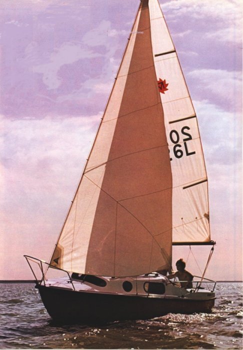 Leisure 17 sailboat under sail