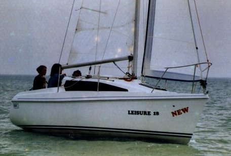 Leisure 18 sailboat under sail