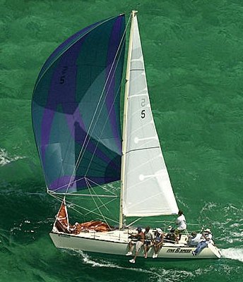 Lindenberg 28 sailboat under sail