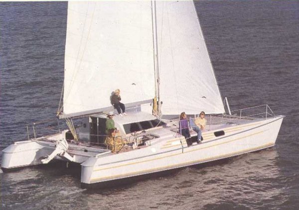 Louisiane 37 sailboat under sail