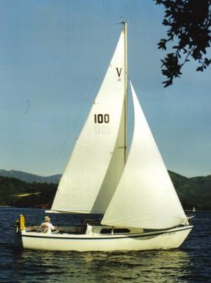 Macgregor 24 sailboat under sail