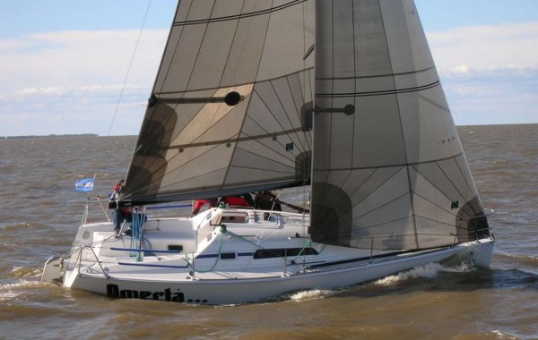 Malbec 290 sailboat under sail