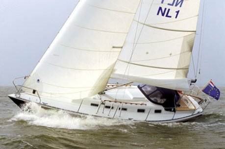 Marieholm 33 sailboat under sail