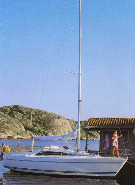 Maxi 999 sailboat under sail