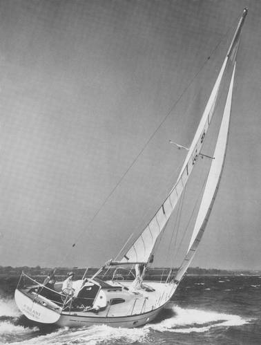 Medalist 33 mki le comte sailboat under sail