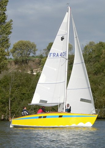 Muscadet sailboat under sail