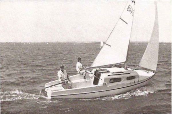 Neptun 210 sailboat under sail