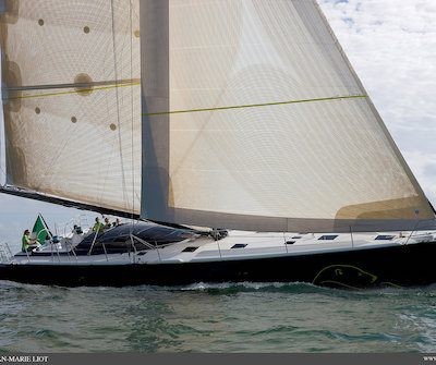 Ourson rapide sailboat under sail