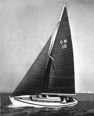 Over niter 31 sailboat under sail