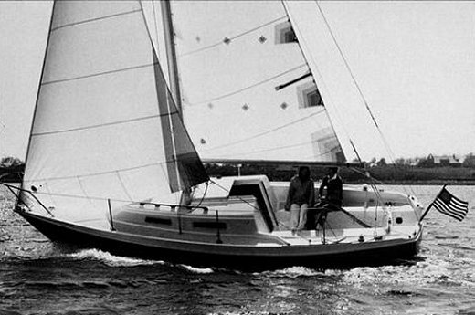 Pearson 26 one design sailboat under sail