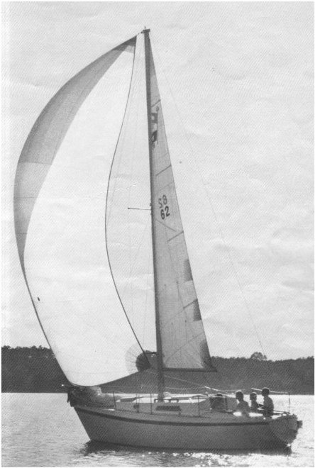 Pearson 28 1975 80 sailboat under sail
