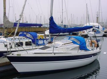 Pegasus 700 sailboat under sail