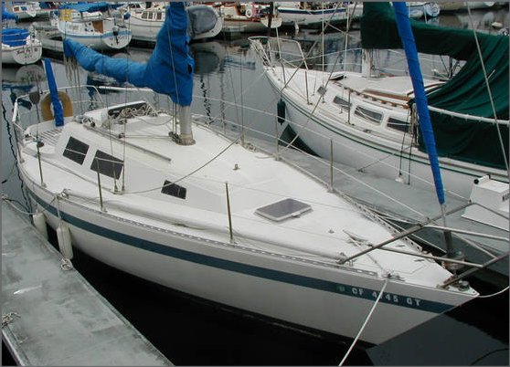 Peterson 30 chita sailboat under sail