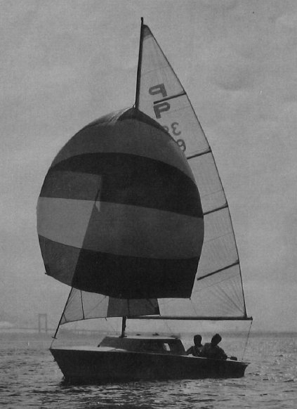 Picnic 17 sailboat under sail