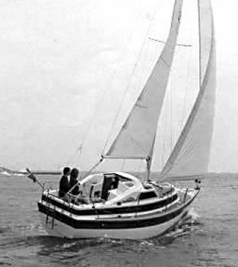 Pioneer 26 newbridge sailboat under sail