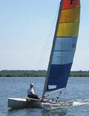 Prindle 15 sailboat under sail