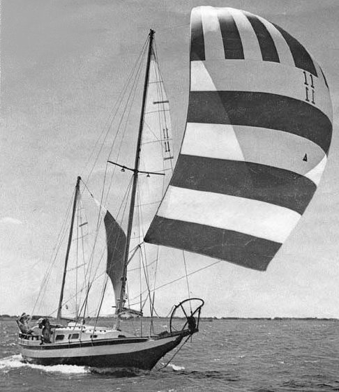 Privateer 26 sailboat under sail