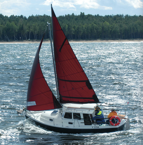 Haber 660 sailboat under sail