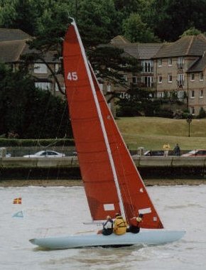 Bembridge redwing sailboat under sail