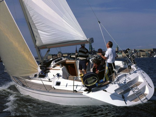 Ridas 35 sailboat under sail