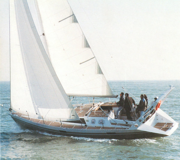 Ovni 36 sailboat under sail