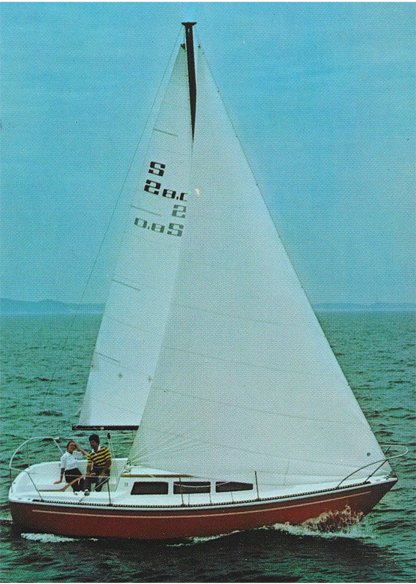 S2 80 b sailboat under sail