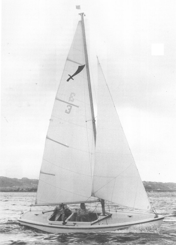 Saro scimitar sailboat under sail