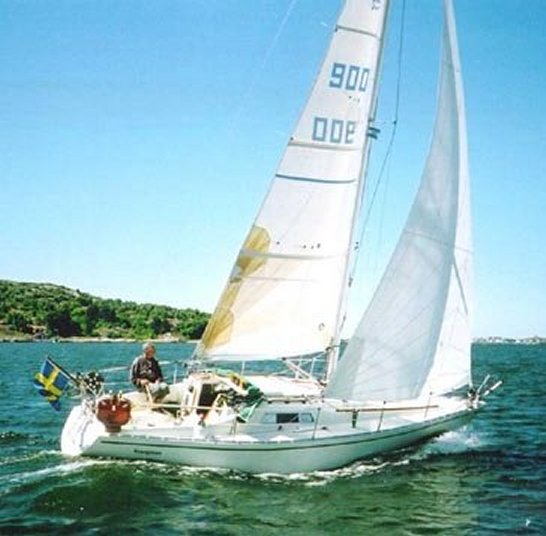 Scampi 30 2 sailboat under sail