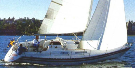 Scanmar 345 sailboat under sail