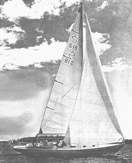 Schelin cruiser sailboat under sail