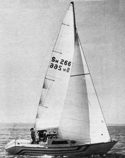 Seaway 25 sailboat under sail