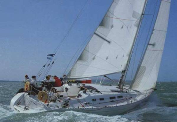 Sigma 400 sailboat under sail