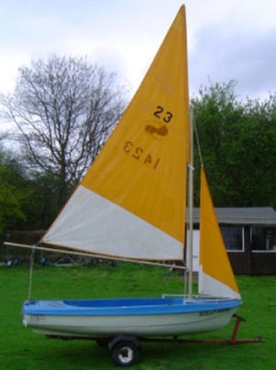 Skipper 12 sailboat under sail