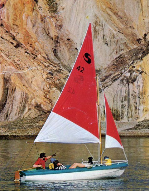 Skipper 14 sailboat under sail