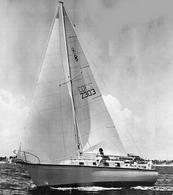 Soverel 33 1968 sailboat under sail