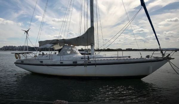 Morgan 45 Starrat & Jenks sailboat under sail