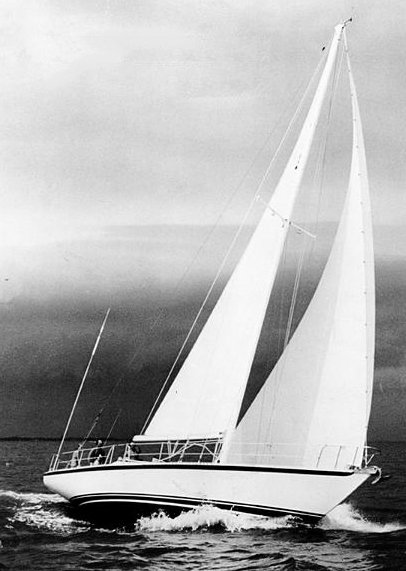 Starratt jenks 45 sailboat under sail