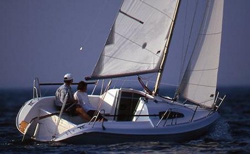 Sun fast 20 jeanneau sailboat under sail