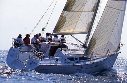 Sun fast 32i jeanneau sailboat under sail