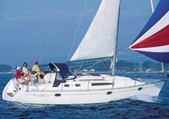Sun odyssey 34.2 jeanneau sailboat under sail