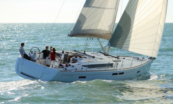 Sun odyssey 469 jeanneau sailboat under sail
