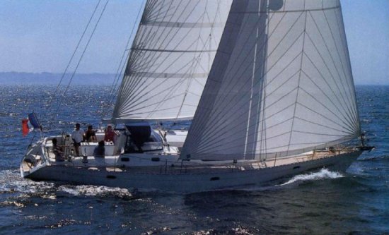 Sun odyssey 52.2 jeanneau sailboat under sail