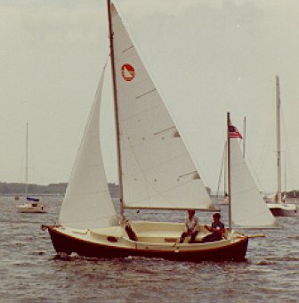 Sun seeker 23 sailboat under sail